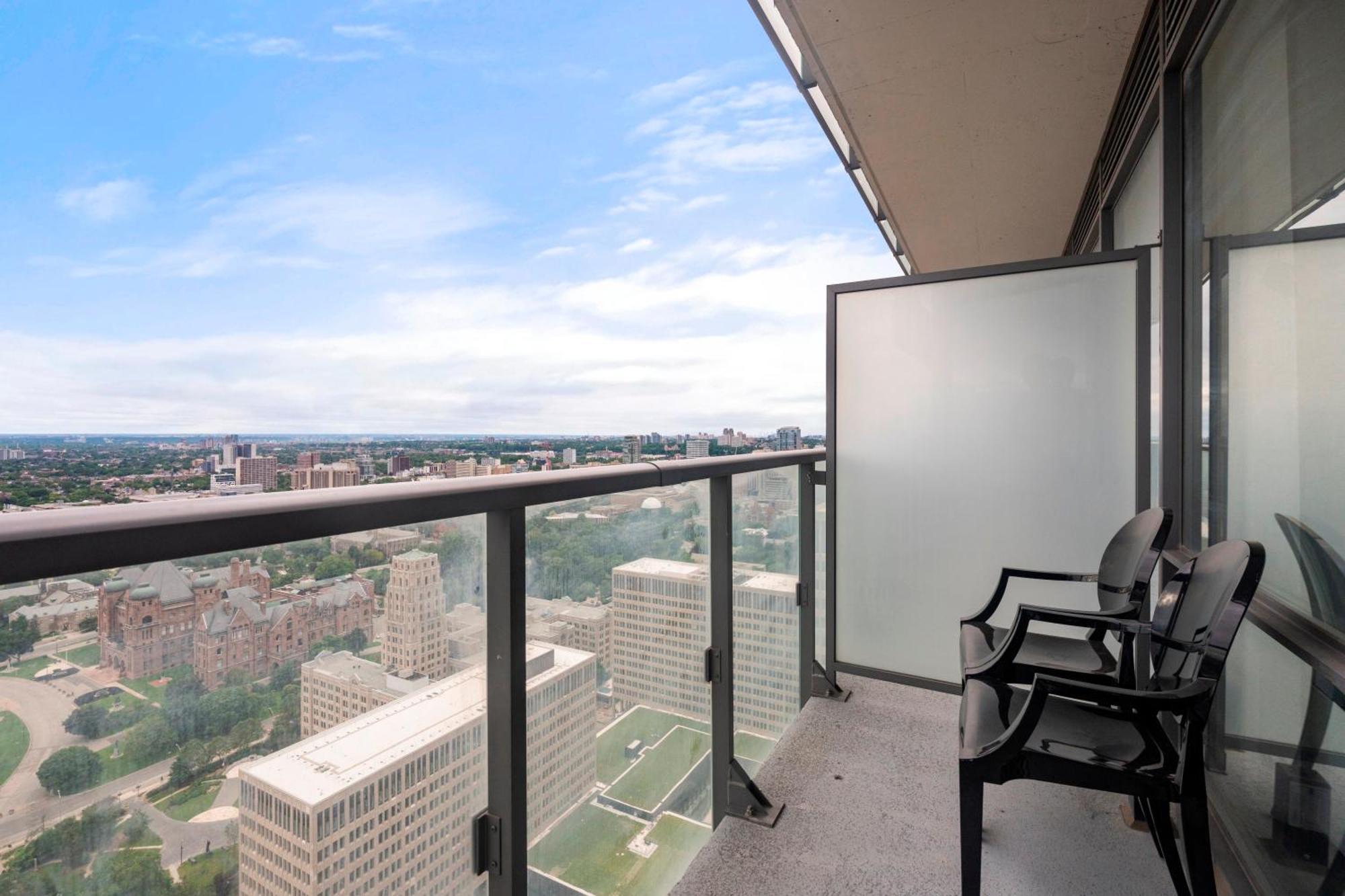 Globalstay. Burano Condos In Downtown Toronto Exterior foto